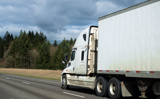 What Is a Dry Van Trailer and When Does Your Business Actually Need One?