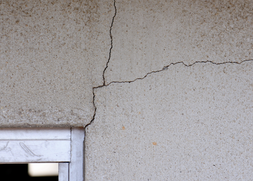 What Are the Warning Signs of Foundation Problems in a Home?