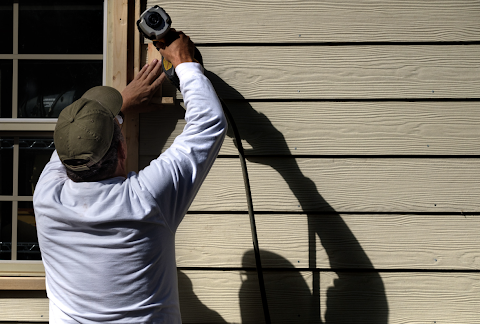 How Do You Know When Your Home's Siding Needs to Be Replaced?