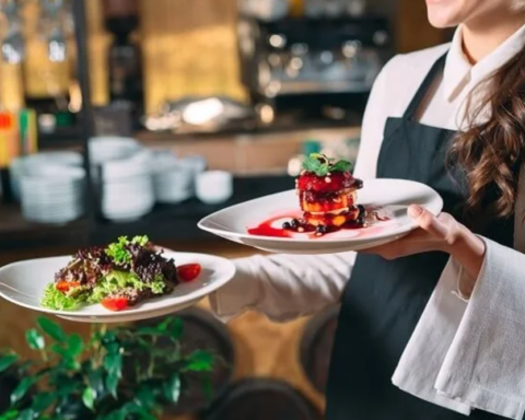 How to Open a Vegan Restaurant in the UK Without Overspending