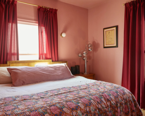 Give Your Bedroom a Fresh Look with Window Curtains
